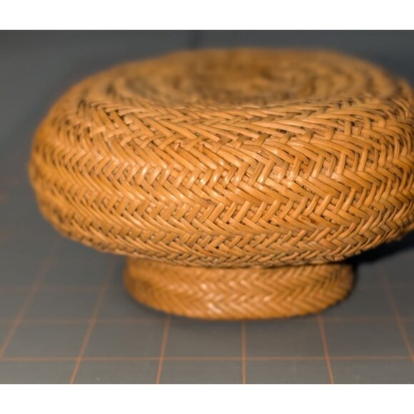 Handwoven Tarahumara Pine Needle Basket 6" Wide x 3" Tall - Picture 4 of 7